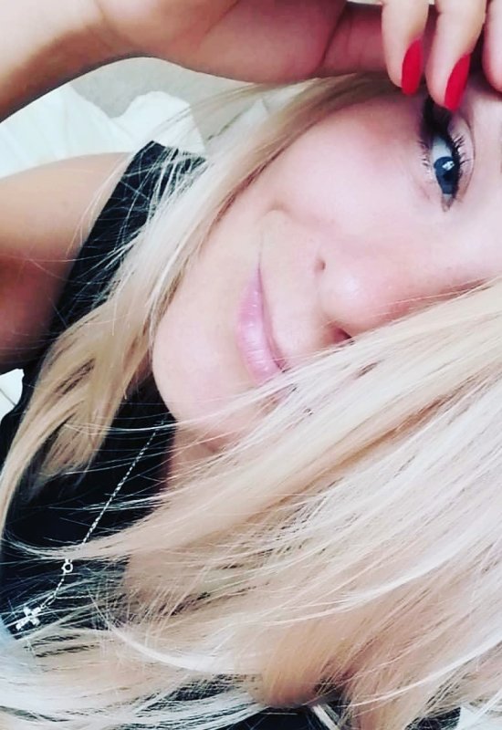 Darya • 45 • Ukraine