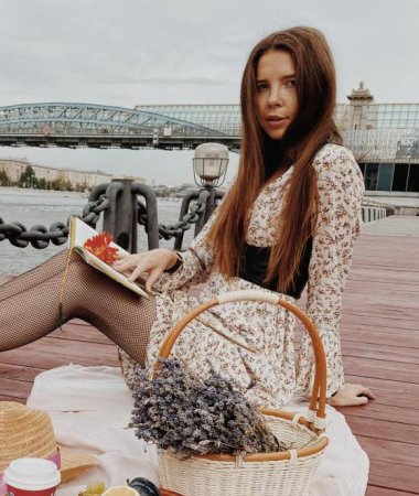 Katerina, 27