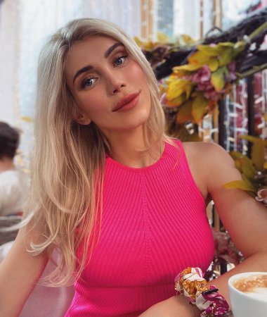 Ksenia, 37