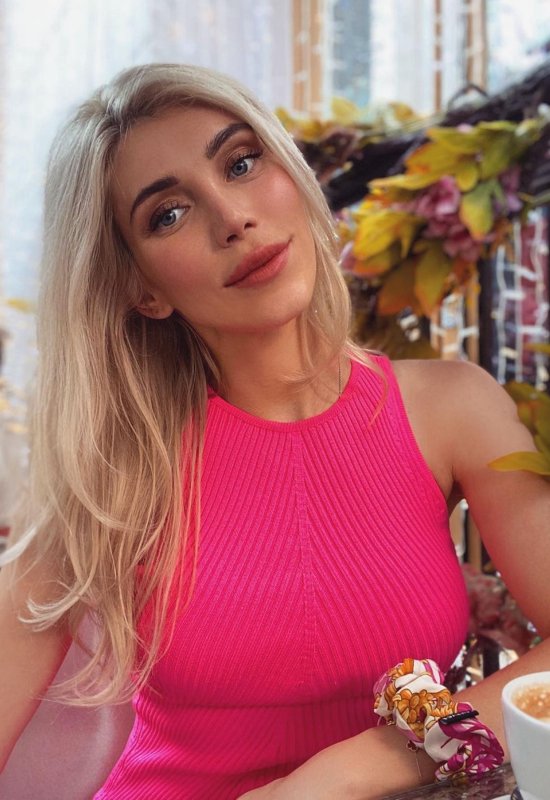 Ksenia • 37 • Belarus
