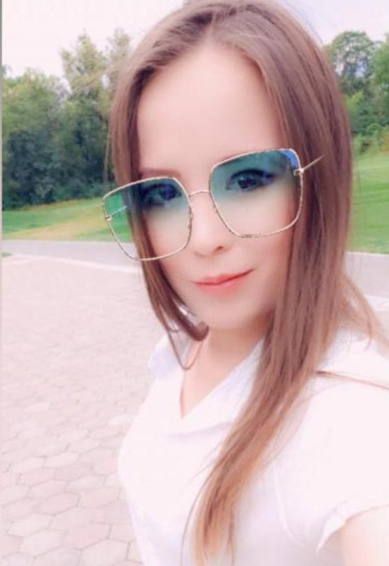Symbat • 31 • Kazakhstan