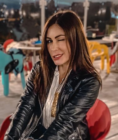 Svetlana, 44