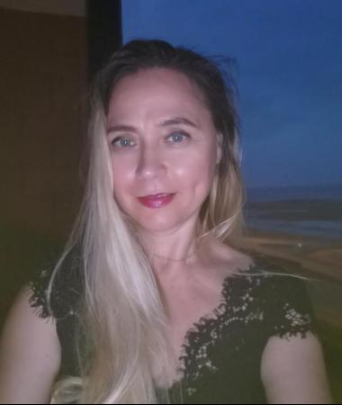 Tina, 51