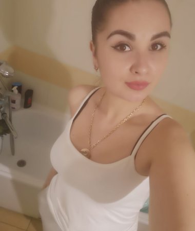Dasha, 37