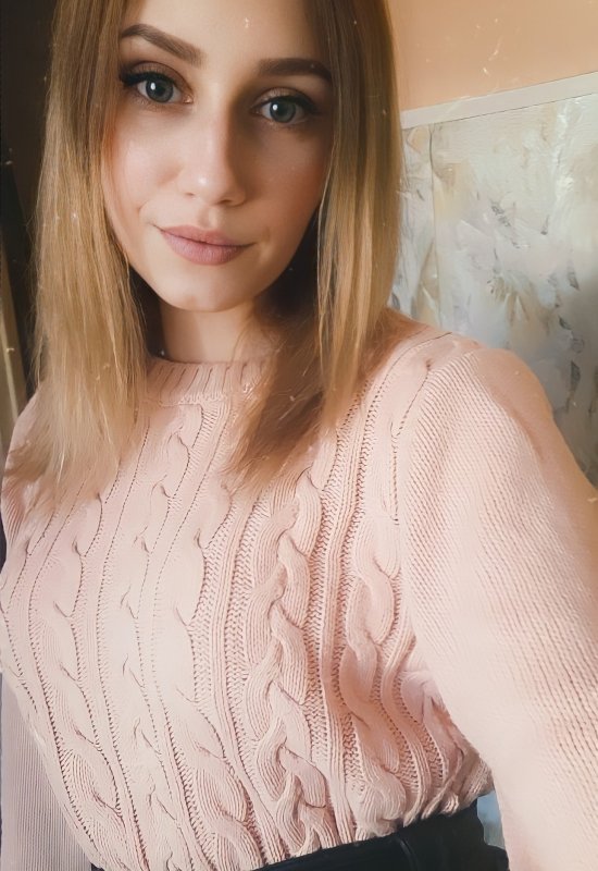 Yana • 27 • Belarus