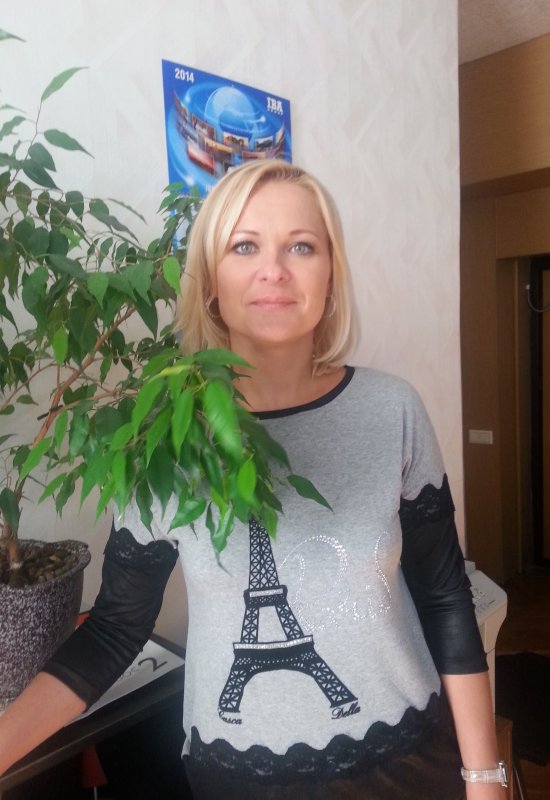 Inna • 46 • Belarus