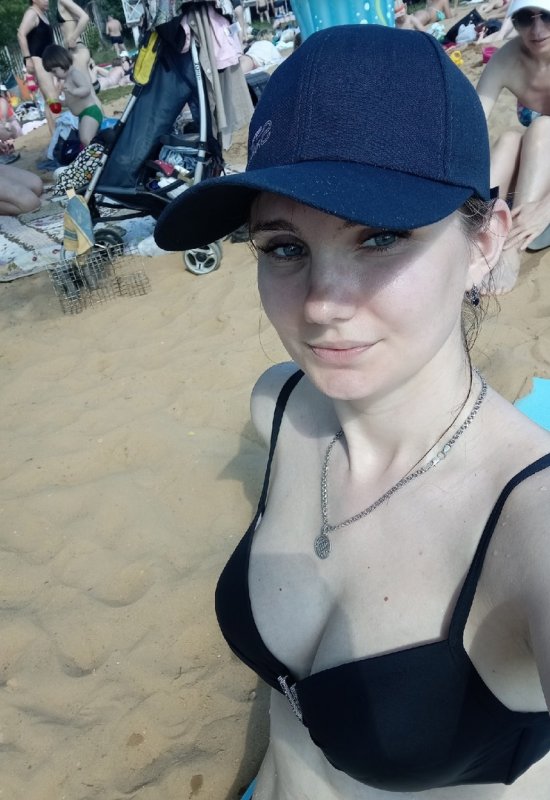 Olenka • 39 • Ukraine