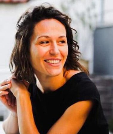 Laure, 41