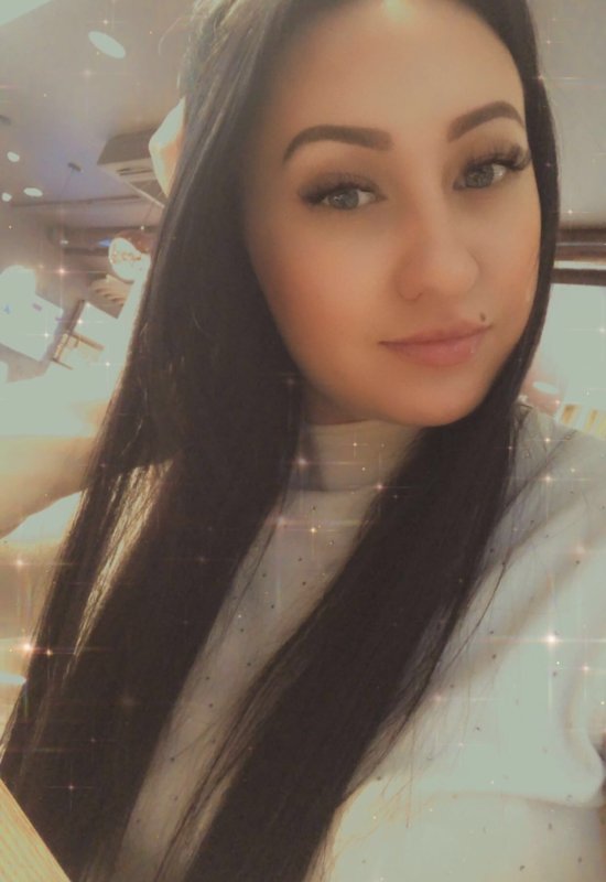 Elena • 36 • Russia