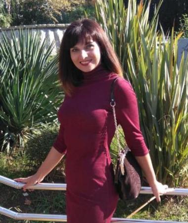 Julia, 45