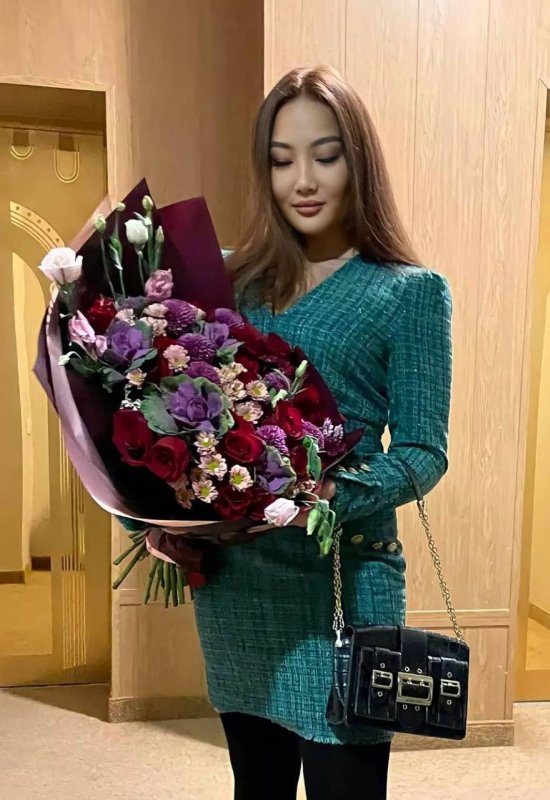 Mira • 31 • Kazakhstan