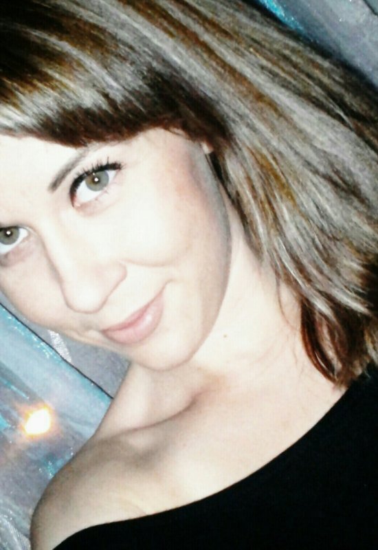Natalka • 38 • Ukraine