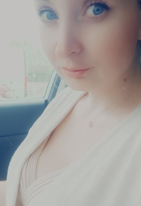 Taya • 24 • Russia