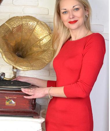 Natalia, 47