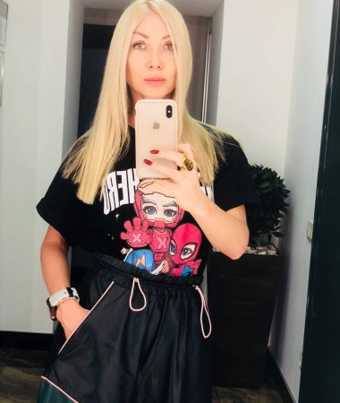 Tatiana, 43
