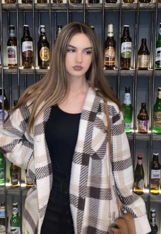 Elizabeth • 24 • Ukraine 🇺🇦