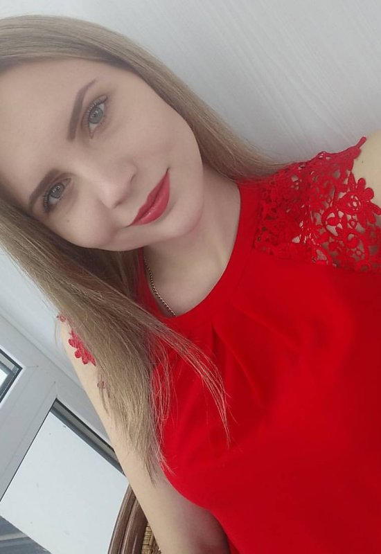Alexandra • 33 • Ukraine