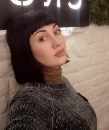 Anna, 40