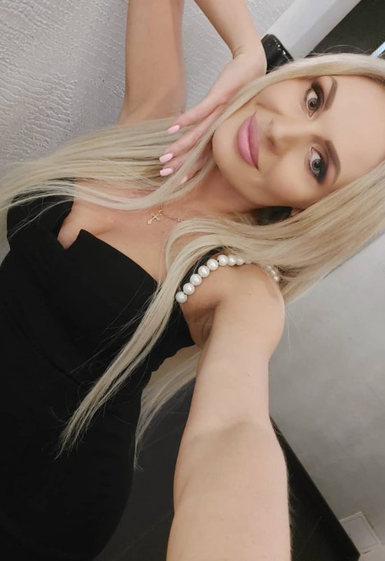 Aliaksandra • 41 • Belarus