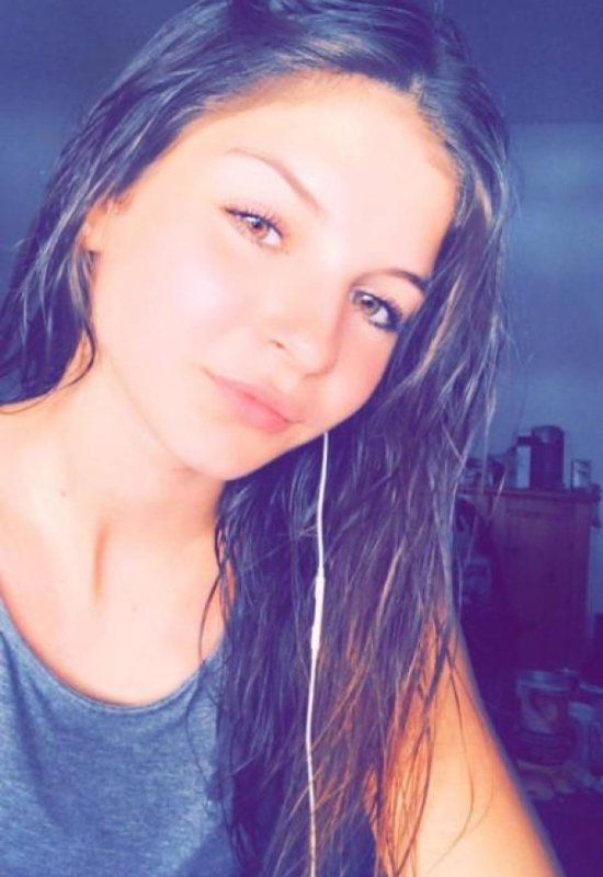 Manon • 24 • France