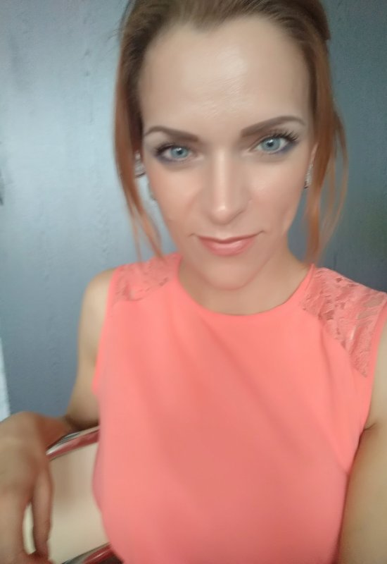 Elena • 38 • Belarus