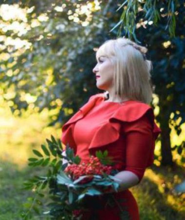 Anastasia, 38
