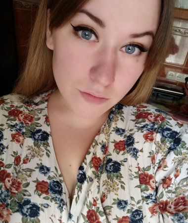 Alina, 28