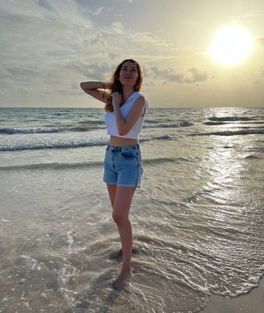 Anar, 31