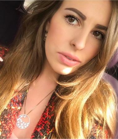 Evina, 38