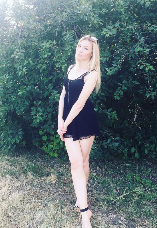 Alisa • 37 • Ukraine