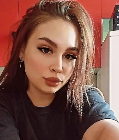 Victoria, 23