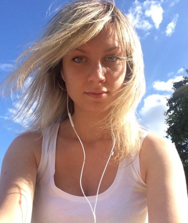 Mika, 44