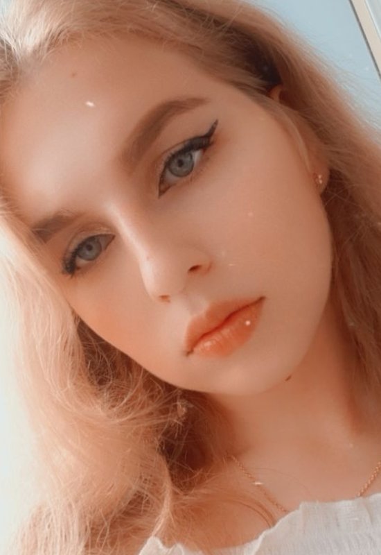 Yulia • 23 • Ukraine