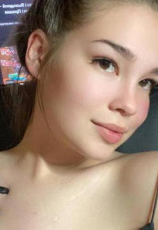 Maria • 22 • Ukraine