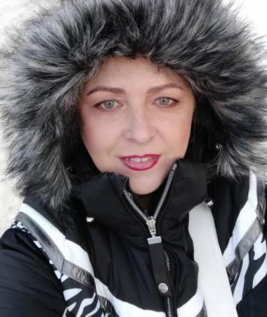 Elena, 46
