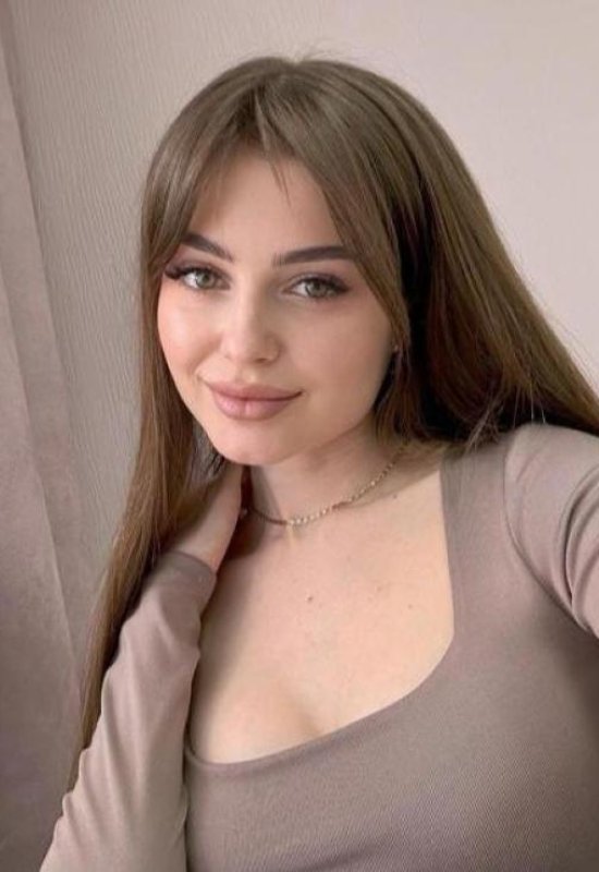 Olya • 29 • Ukraine 🇺🇦