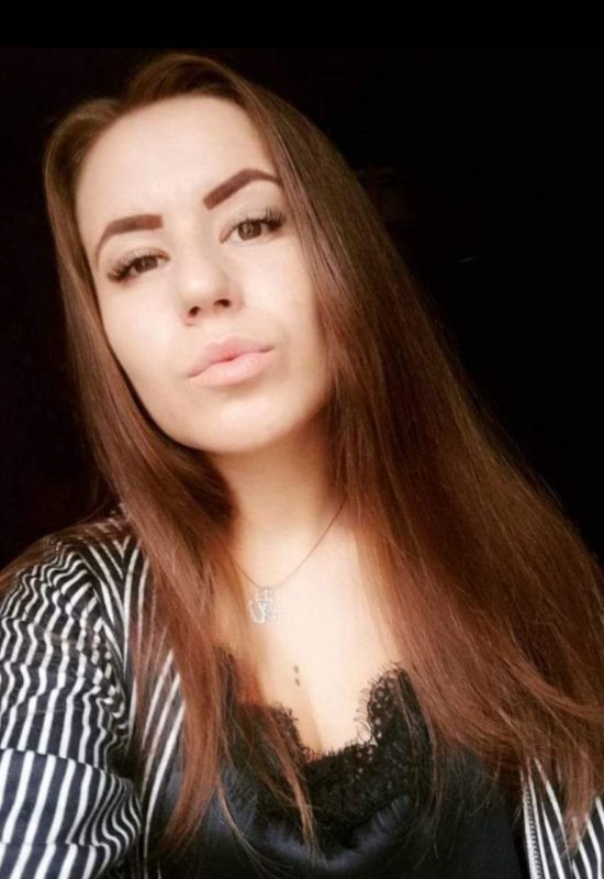 Olya • 39 • Latvia