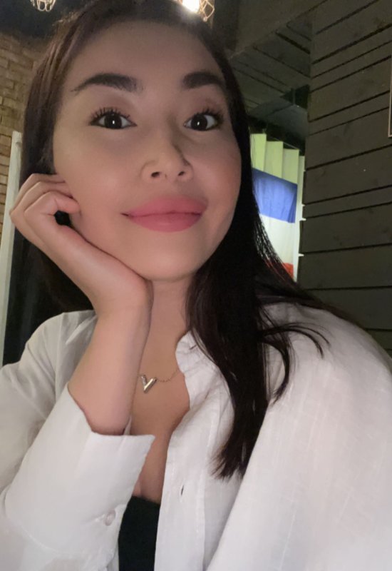 Guzya • 33 • Kazakhstan