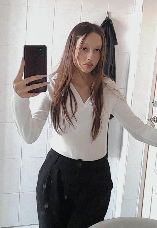 Victoria • 22 • Kazakhstan
