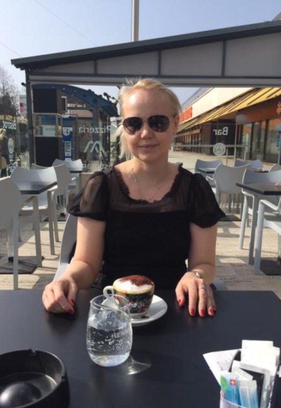 Helen • 44 • Germany