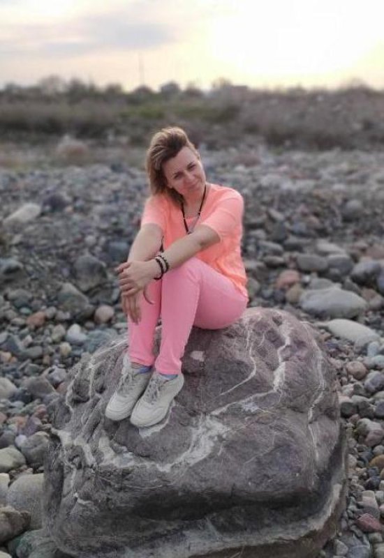 Anna • 41 • Kazakhstan