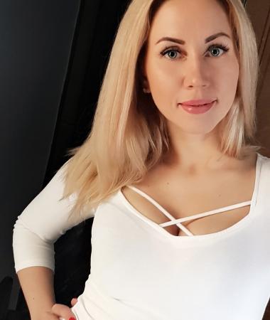 Yulia, 39