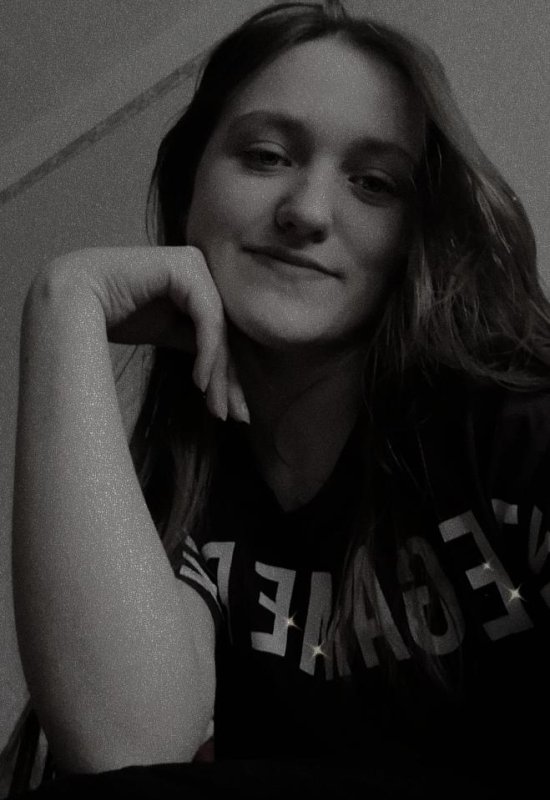 Anna • 22 • Україна