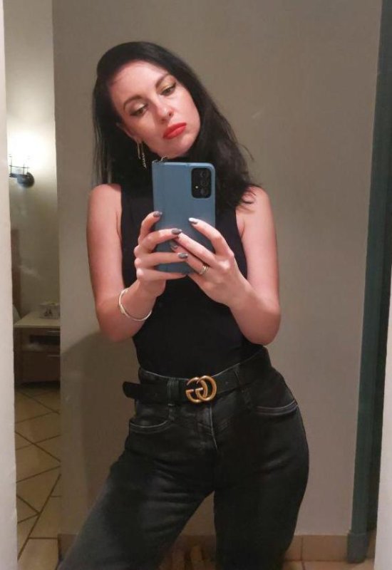 Olga • 42 • Ukraine 🇺🇦