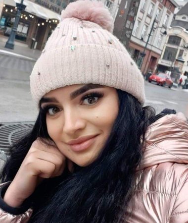 Maria, 34