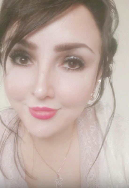 Elena • 46 • Germany