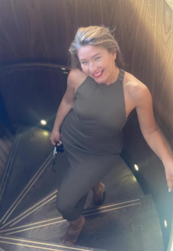 Anna • 39 • Russia