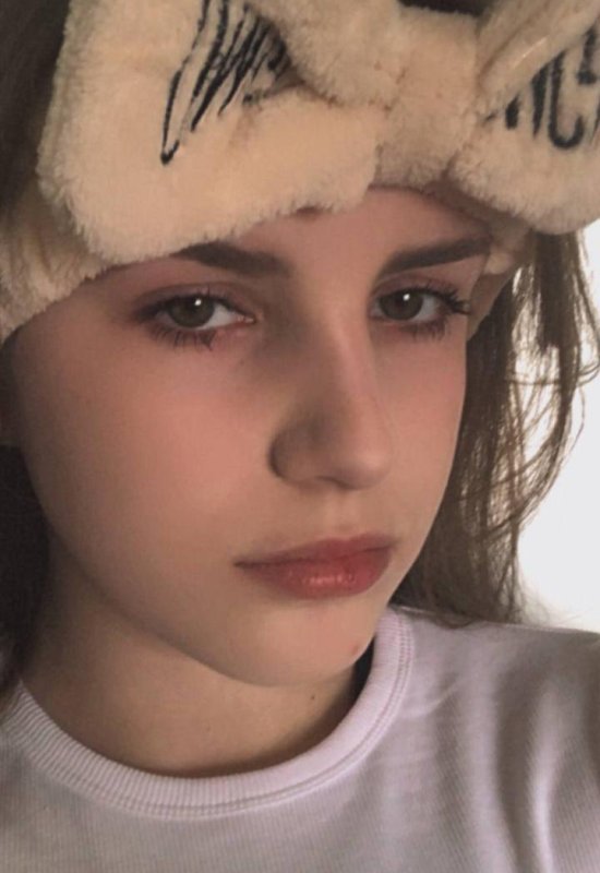 Kristina • 22 • Ukraine 🇺🇦