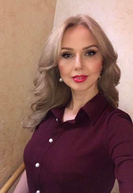 Alina • 45 • Autriche