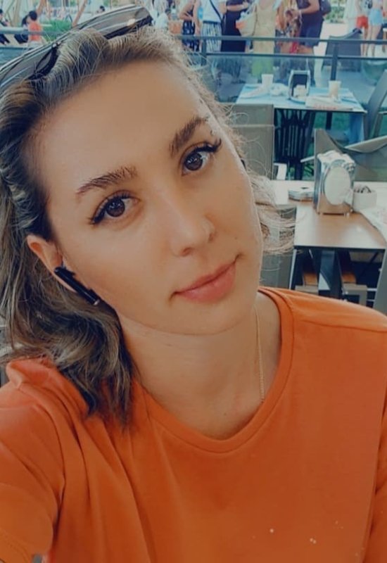 Alina • 35 • Russie